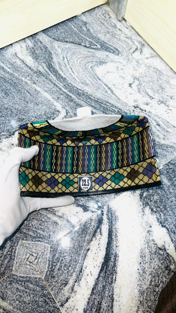 Détail de bonnet FuyoDati vert et doré